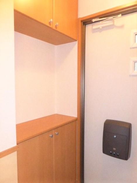 ��ʌ�����s�؂S���ڂ̃A�p�[�g�̌���