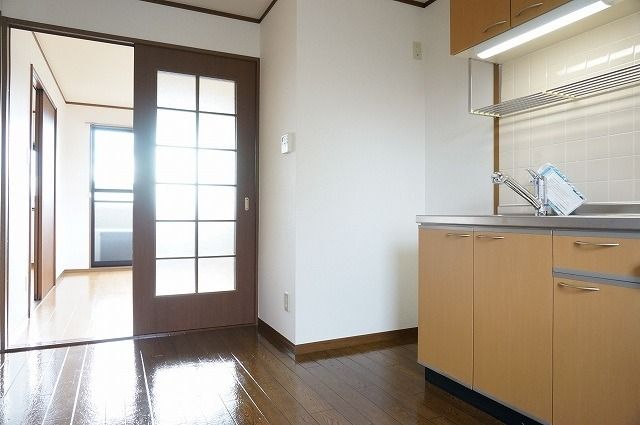 ��ʌ��������܎s����厚��c�{�̃}���V�����̋��ԁE���r���O