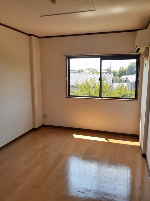 ��ʌ��������܎s����厚��c�{704-1�̃}���V�����̌����O��