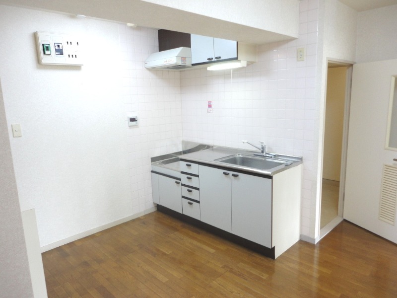 ��ʌ��������܎s�����擌��{�T���ڂ̃}���V�����̃L�b�`��