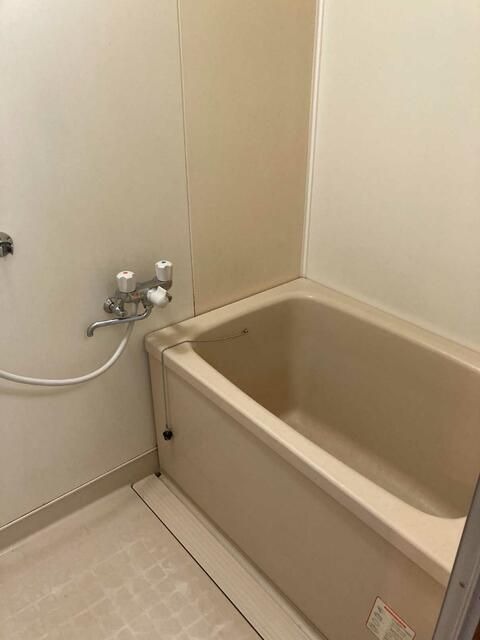 ��ʌ��������܎s������厚�@���̃}���V�����̃o�X