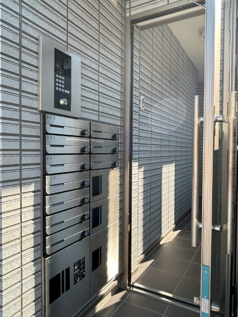 ��ʌ��������܎s��{��O���Q���ڂ̃A�p�[�g�̃G���g�����X