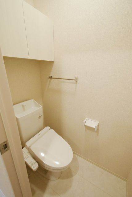 ��ʌ�����s������R���ڂ̃A�p�[�g�̃g�C��