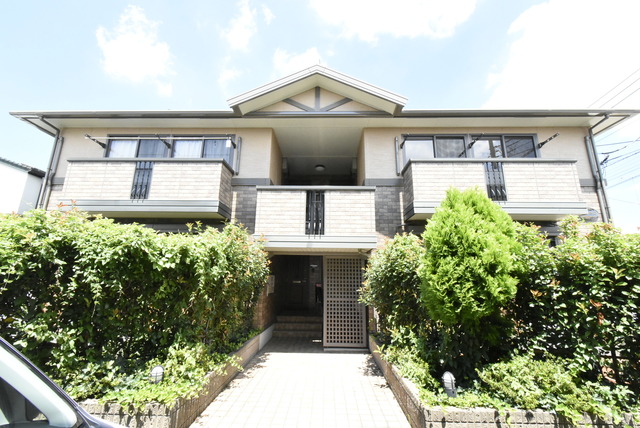 ��ʌ��������܎s��{��O���S����373-4�̃A�p�[�g�̌����O��