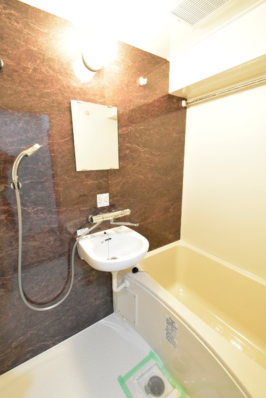 ��ʌ��������܎s����O���U���ڂ̃A�p�[�g�̃o�X