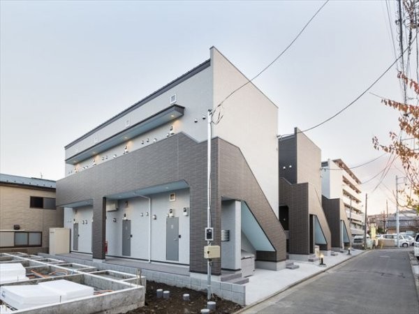 ��ʌ��������܎s�΋�厚��Ԗ؂̃A�p�[�g�̌����O��