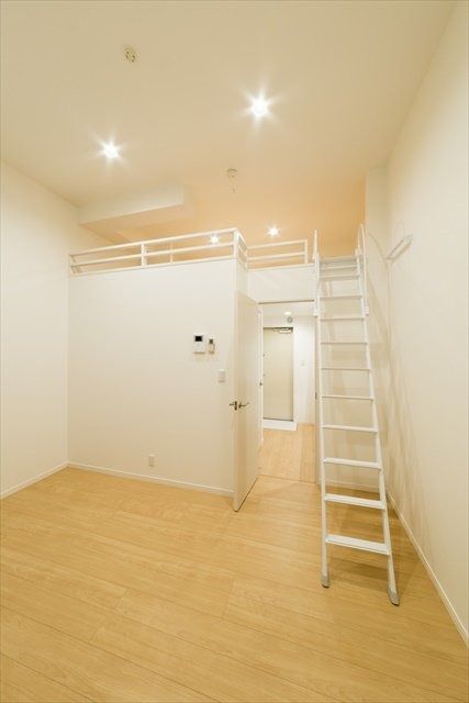 ��ʌ��������܎s�΋�厚��Ԗ؂̃A�p�[�g�̋��ԁE���r���O