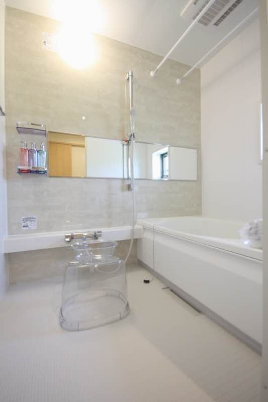 ��ʌ��������܎s������厚�쒆��̃A�p�[�g�̃o�X