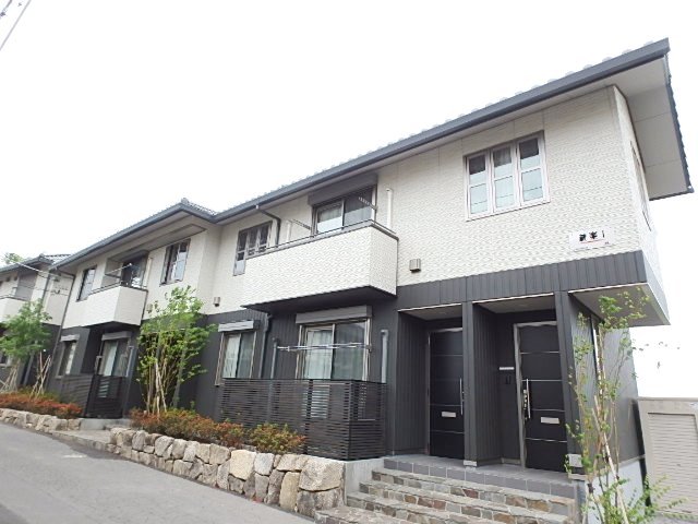 ��ʌ��������܎s������厚�쒆��492-1�̃A�p�[�g�̌����O��