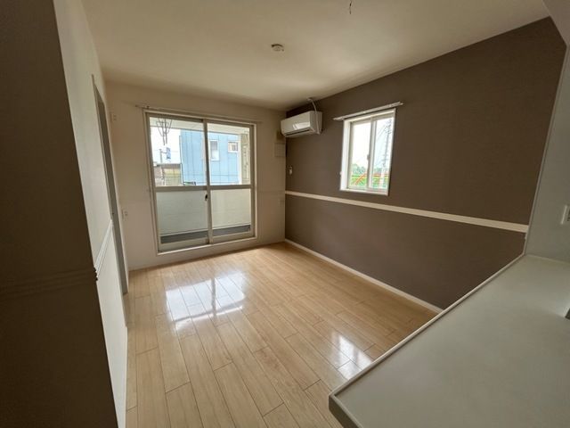 ��ʌ��������܎s�΋�厚���̃A�p�[�g�̋��ԁE���r���O