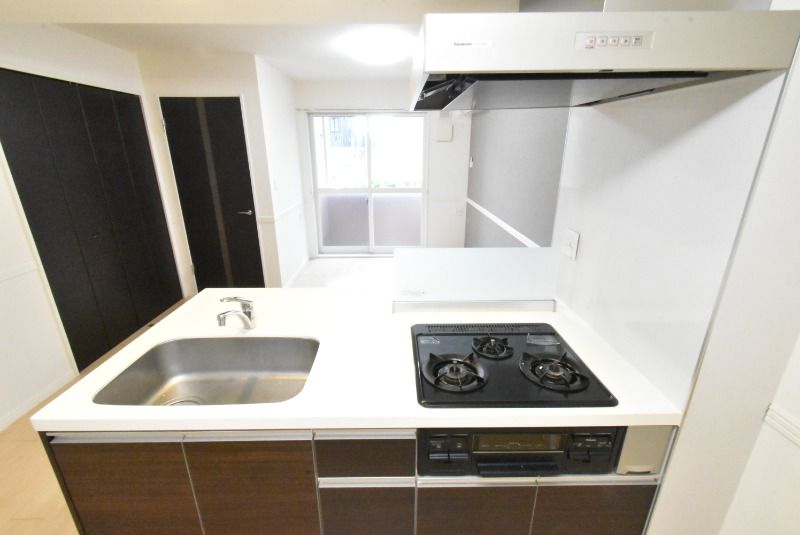 ��ʌ��������܎s�΋�厚���̃A�p�[�g�̃L�b�`��