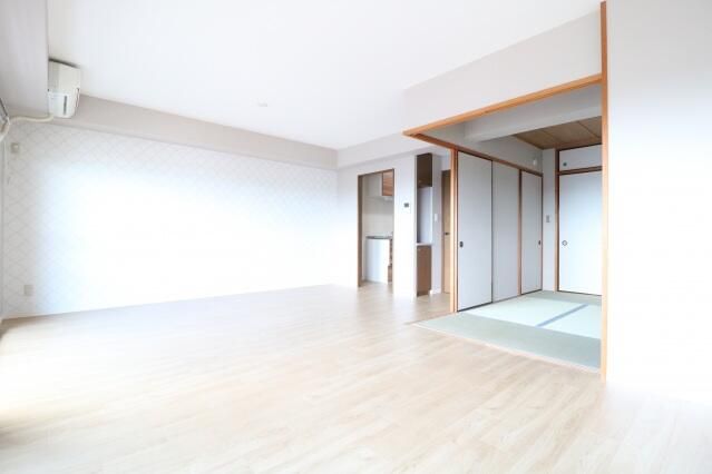 ��ʌ��������܎s�k��y�C���Q���ڂ̃}���V�����̋��ԁE���r���O