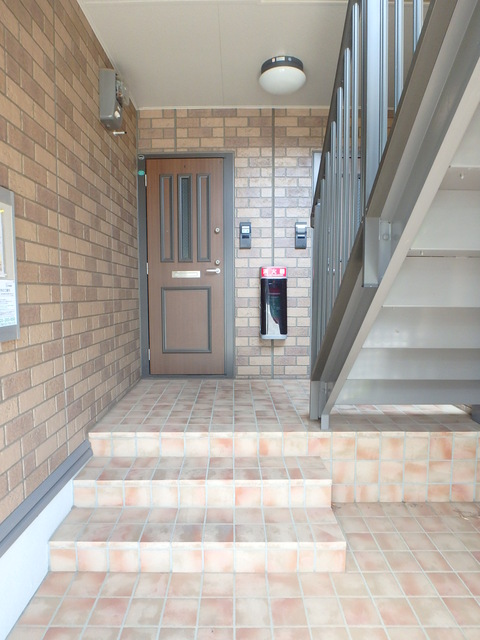 ��ʌ��������܎s��{��O���S���ڂ̃A�p�[�g�̃G���g�����X