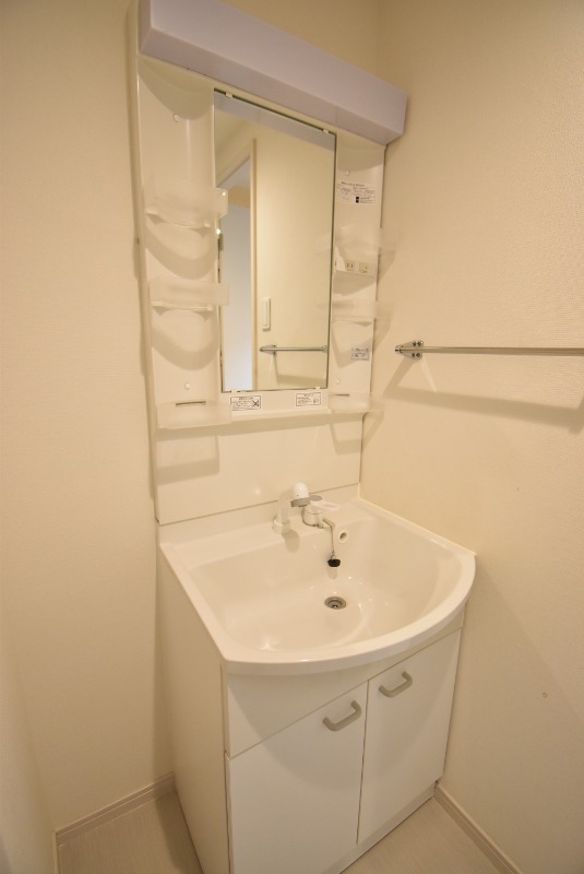 ��ʌ������s�h���R���ڂ̃A�p�[�g�̐��ʏ�