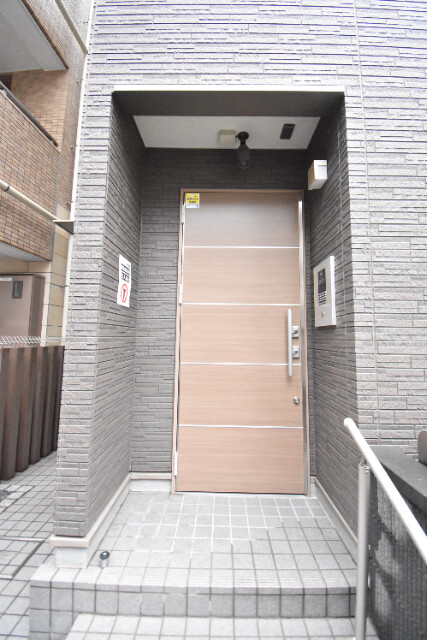 ��ʌ��������܎s�Y�a���ՂP���ڂ̃}���V�����̃G���g�����X