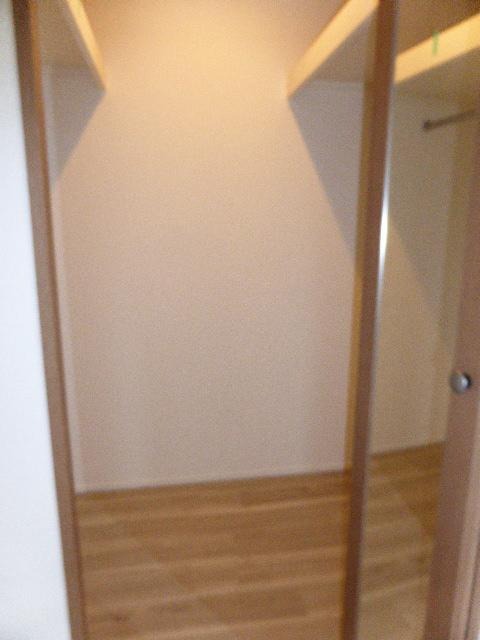 ��ʌ�����s�厚���s�̃A�p�[�g�̎��[