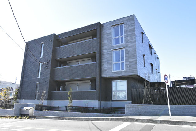 ��ʌ��������܎s������厚�쒆��̃}���V�����̌����O��