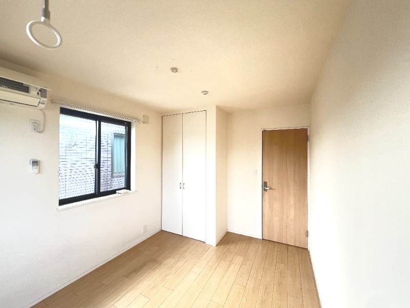 ��ʌ��z�J�s���C�N�^�E���Q���ڂ̃}���V�����̂��̑������E�X�y�[�X