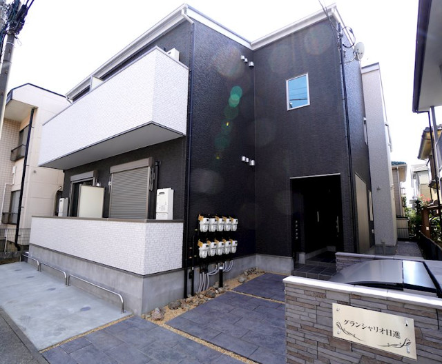 ��ʌ��������܎s�k����i���Q����443-2�̃A�p�[�g�̌����O��