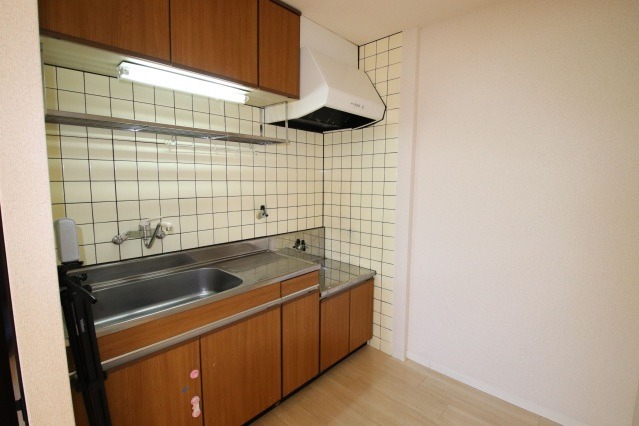 ��ʌ�����s�k����Q���ڂ̃}���V�����̃L�b�`��