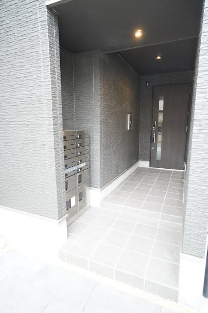 ��ʌ��������܎s�k����i���Q���ڂ̃A�p�[�g�̃G���g�����X