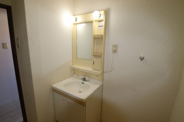 ��ʌ�����s�k����Q���ڂ̃}���V�����̐��ʏ�