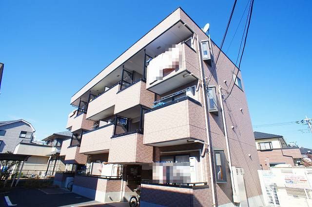 ��ʌ��z�J�s�ԎR���P����70-1�̃}���V�����̌����O��