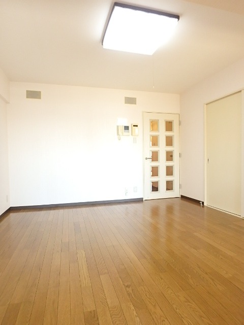 ��ʌ��������܎s��{��O���P���ڂ̃}���V�����̋��ԁE���r���O