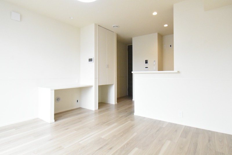 ��ʌ��������܎s�k��y�C���Q���ڂ̃}���V�����̋��ԁE���r���O