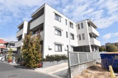 ��ʌ��������܎s�΋擌�Y�a�V����6-6�̃}���V�����̌����O��