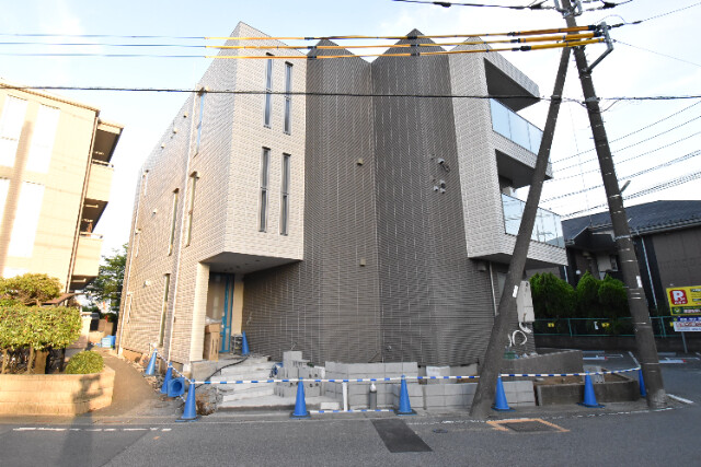 ��ʌ�����s�씵���J�S���ڂ̃}���V�����̃G���g�����X