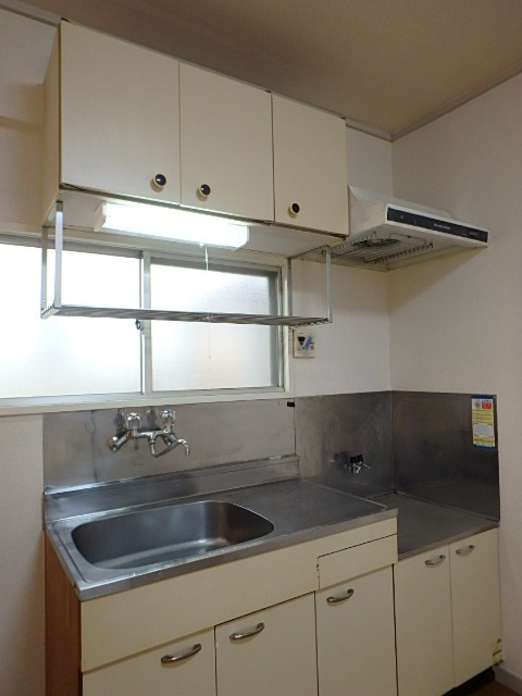 ��ʌ��������܎s������x�蒬�̃A�p�[�g�̃L�b�`��