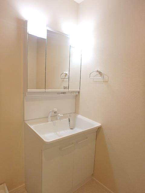 ��ʌ��������܎s������㗎���R���ڂ̃}���V�����̐��ʏ�