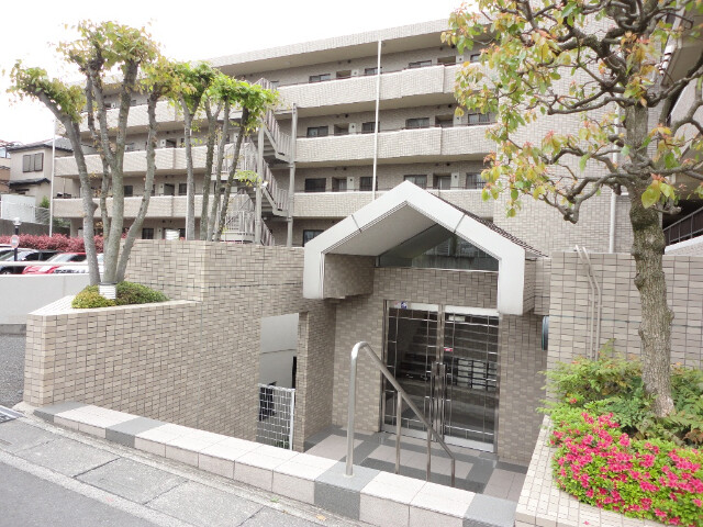 ��ʌ��������܎s�k����i���R���ڂ̃}���V�����̃G���g�����X