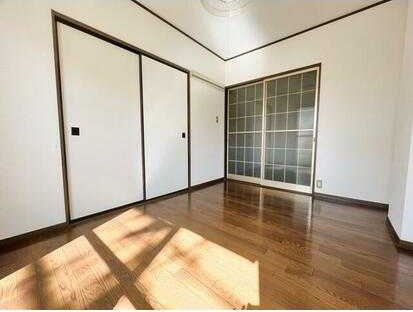 ��ʌ��k�����S�ɓޒ��h�U���ڂ̃A�p�[�g�̂��̑�