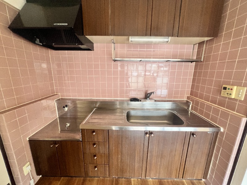 ��ʌ��������܎s��΋�㗢�Q���ڂ̃}���V�����̃L�b�`��