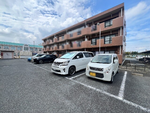 ��ʌ��������܎s��΋�㗢�Q���ڂ̃}���V�����̒��ԏ�