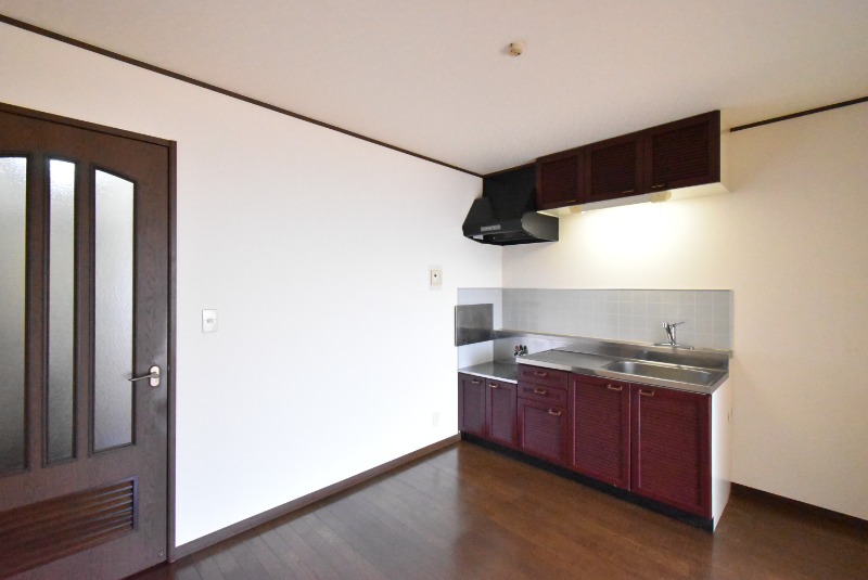 ��ʌ��������܎s���厚�~�����̃A�p�[�g�̋��ԁE���r���O