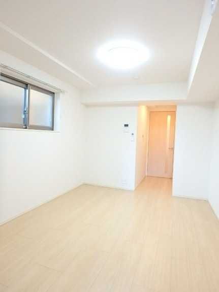 ��ʌ��������܎s�Y�a��j���J�R���ڂ̃}���V�����̋��ԁE���r���O