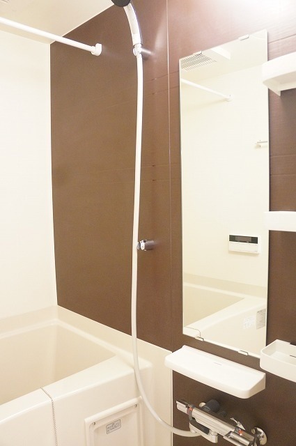 ��ʌ��������܎s�Y�a��j���J�R���ڂ̃}���V�����̃o�X