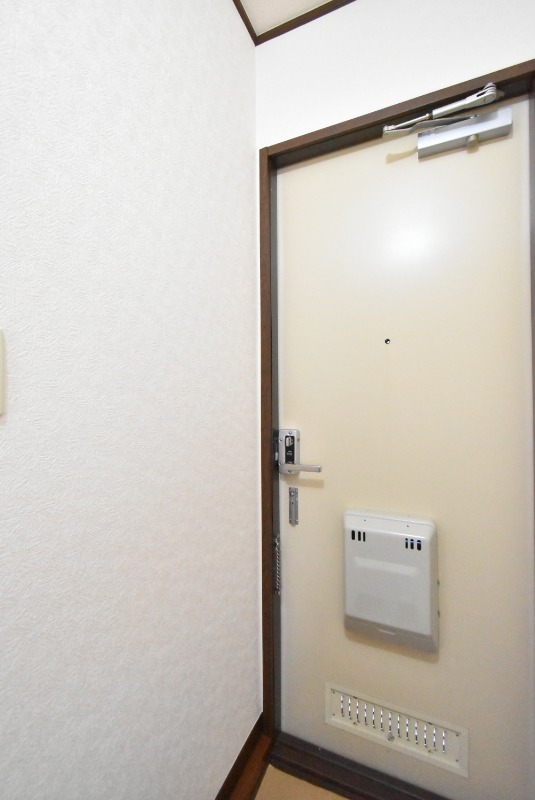 ��ʌ��������܎s���厚�~�����̃A�p�[�g�̌���