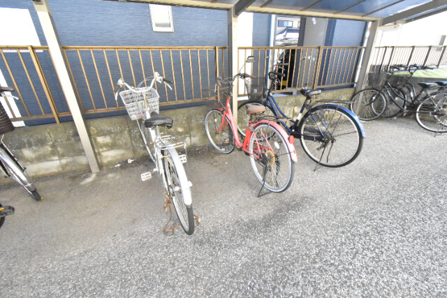 ��ʌ��������܎s���厚�~�����̃A�p�[�g�̂��̑�