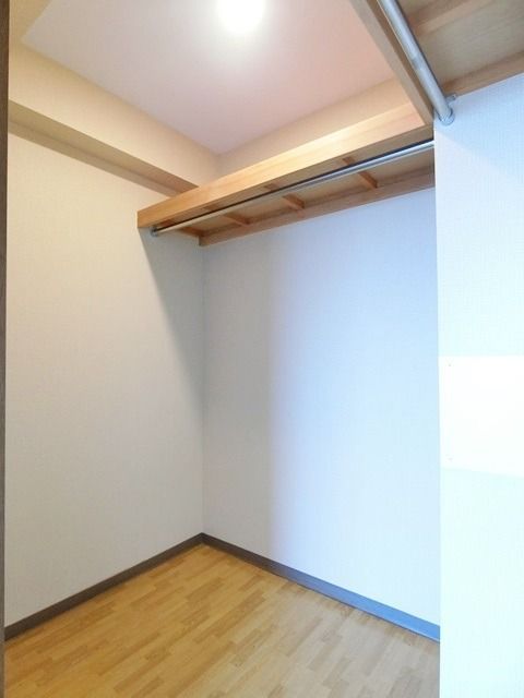 ��ʌ��������܎s��΋擌��΂T���ڂ̃}���V�����̎��[