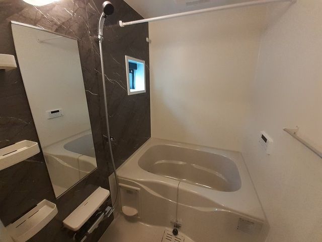 ��ʌ������s�V�P���̃A�p�[�g�̃o�X