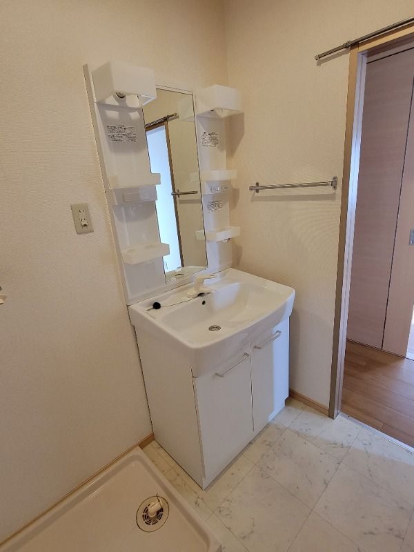 ��ʌ�����s�厚���J�̃A�p�[�g�̐��ʏ�