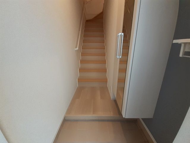 ��ʌ������s�V�P���̃A�p�[�g�̌���