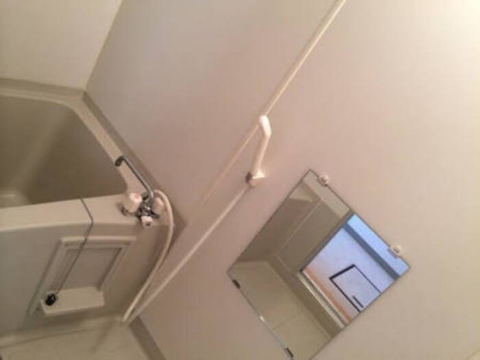 ��ʌ������s�����P���ڂ̃A�p�[�g�̃o�X