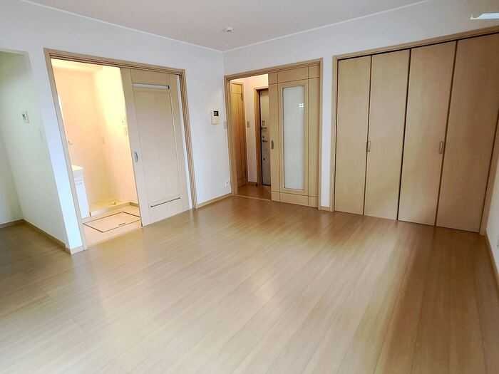 ��ʌ������s�����P���ڂ̃A�p�[�g�̂��̑������E�X�y�[�X