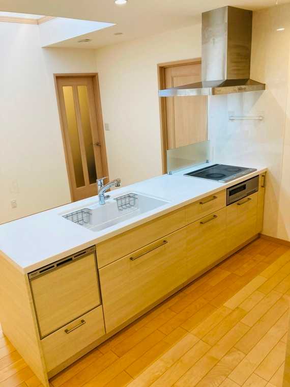 ��ʌ��������܎s��摾�c�E�Q���ڂ̈�ˌ��ẴL�b�`��