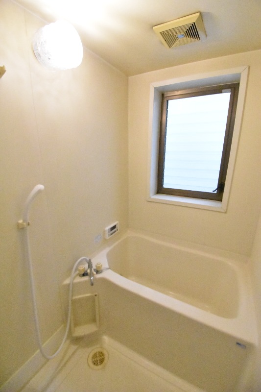 ��ʌ��������܎s��΋���q�T���ڂ̃A�p�[�g�̃o�X